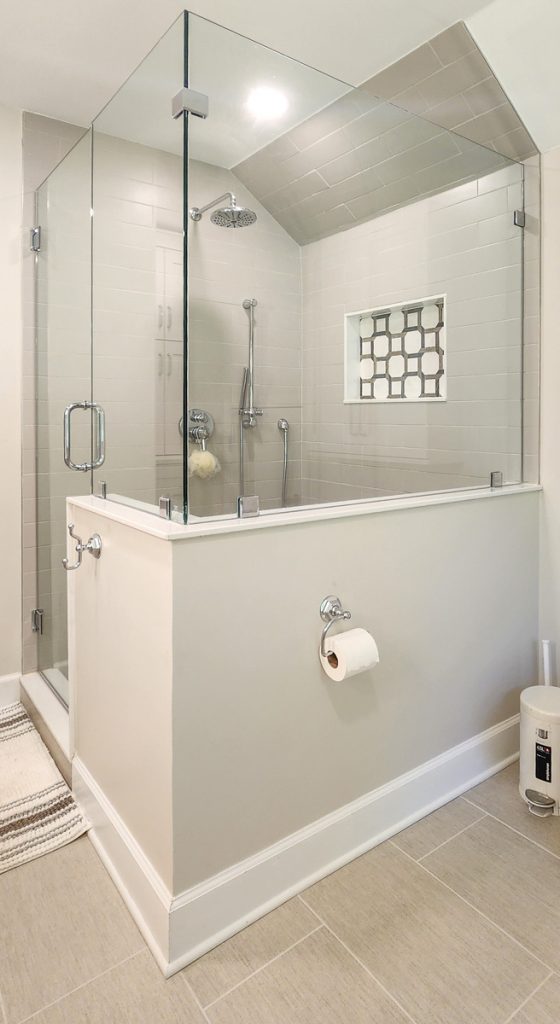 Timeless farmhouse - Elevated Designs: view of full shower area